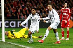 三亿体育体育官方入口-利物浦主场折戟欧冠强上演双线压力的简单介绍