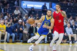 三亿体育体育网页版入口-开拓者力克魔术，取得三连胜的简单介绍