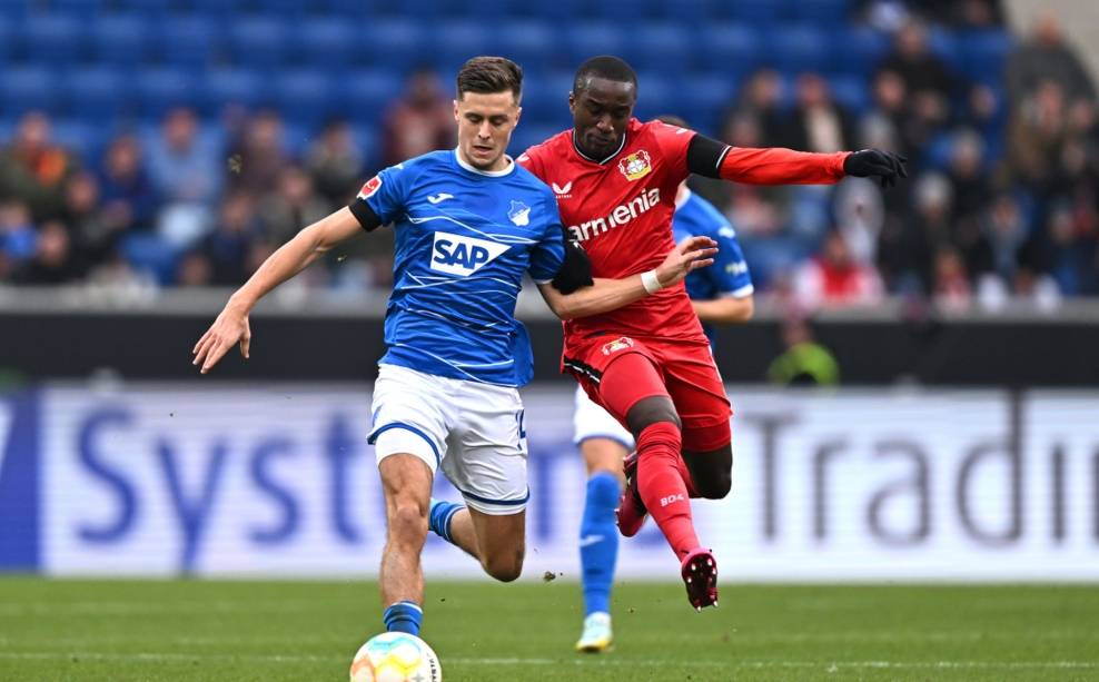 奥格斯堡主场战平，稳固保级的简单介绍