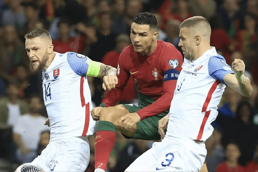 斯洛伐克队取得胜利，为晋级奠定基础