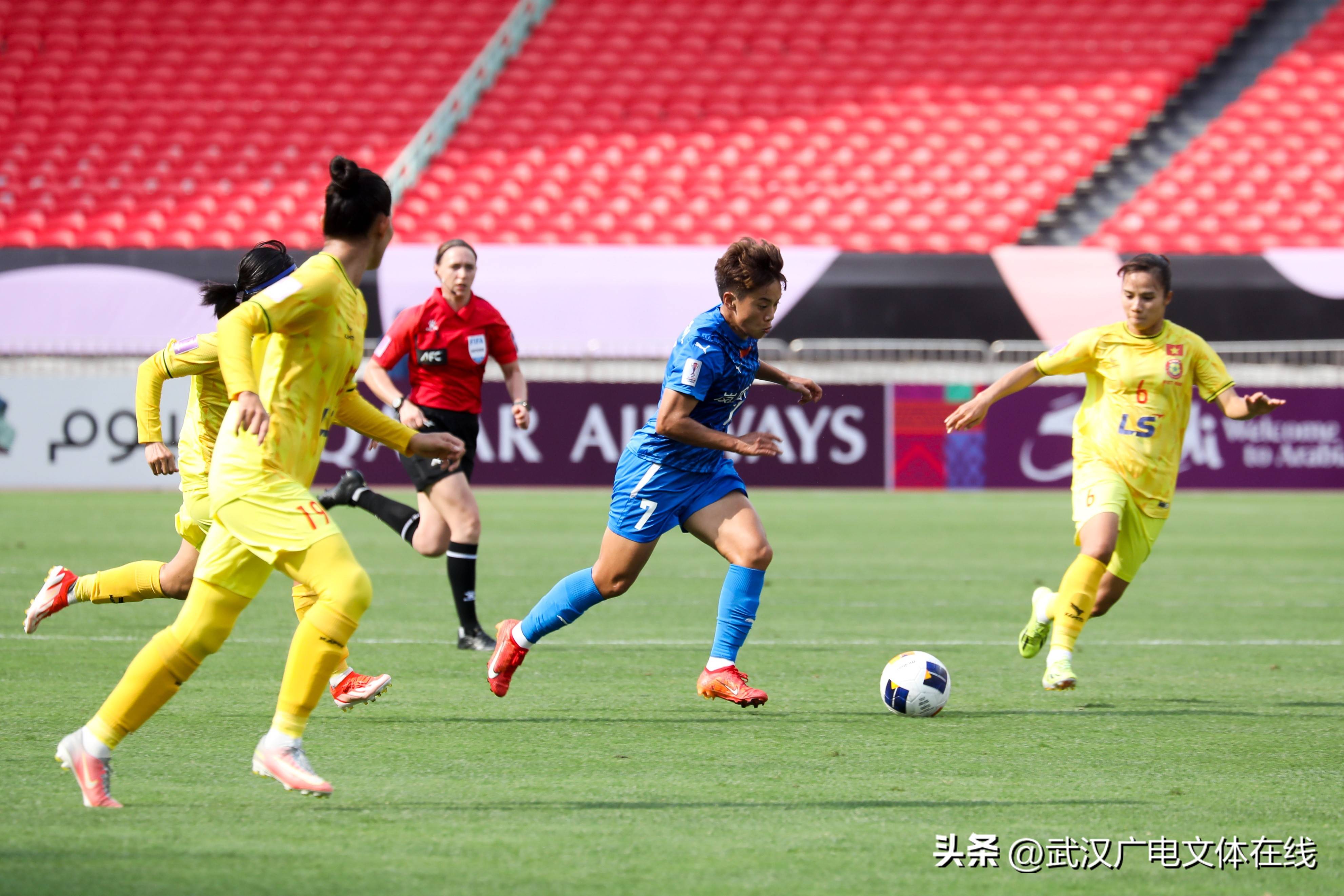 足球竞技场女足比赛前瞻,热血沸腾战况激烈的简单介绍 足球竞技场女足比赛前瞻,热血沸腾战况激烈的简单介绍