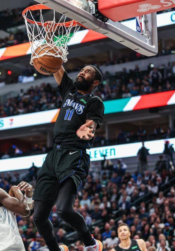 篮网连胜骑士，欧文比赛中一条龙表现炫酷