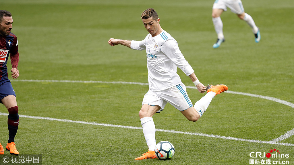 包含皇马主场1-0小胜西班牙人，厄齐尔打破僵局力助球队取胜的词条