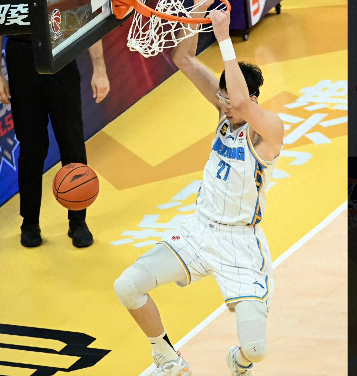 本赛季中国篮球联赛引发热议