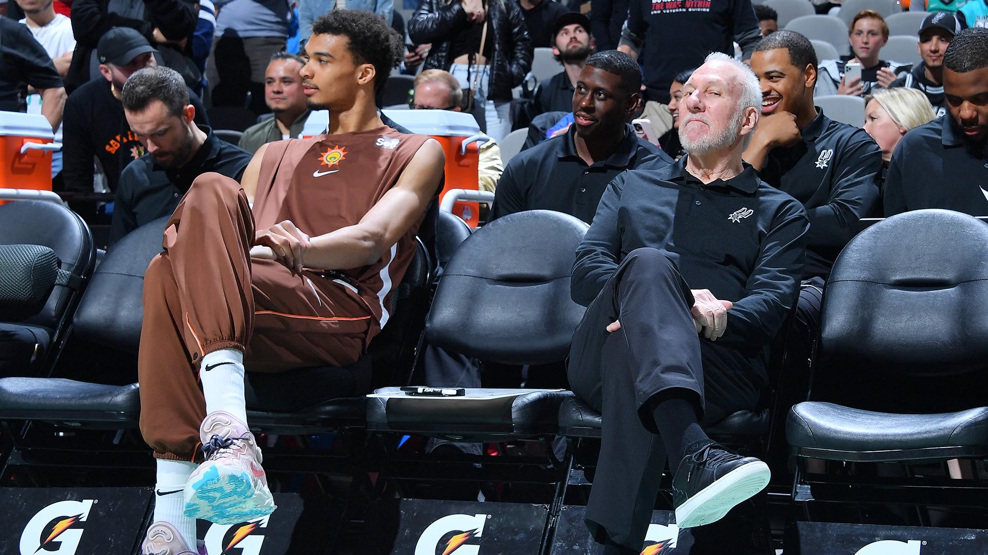 马刺惨败活塞遭遇两连败